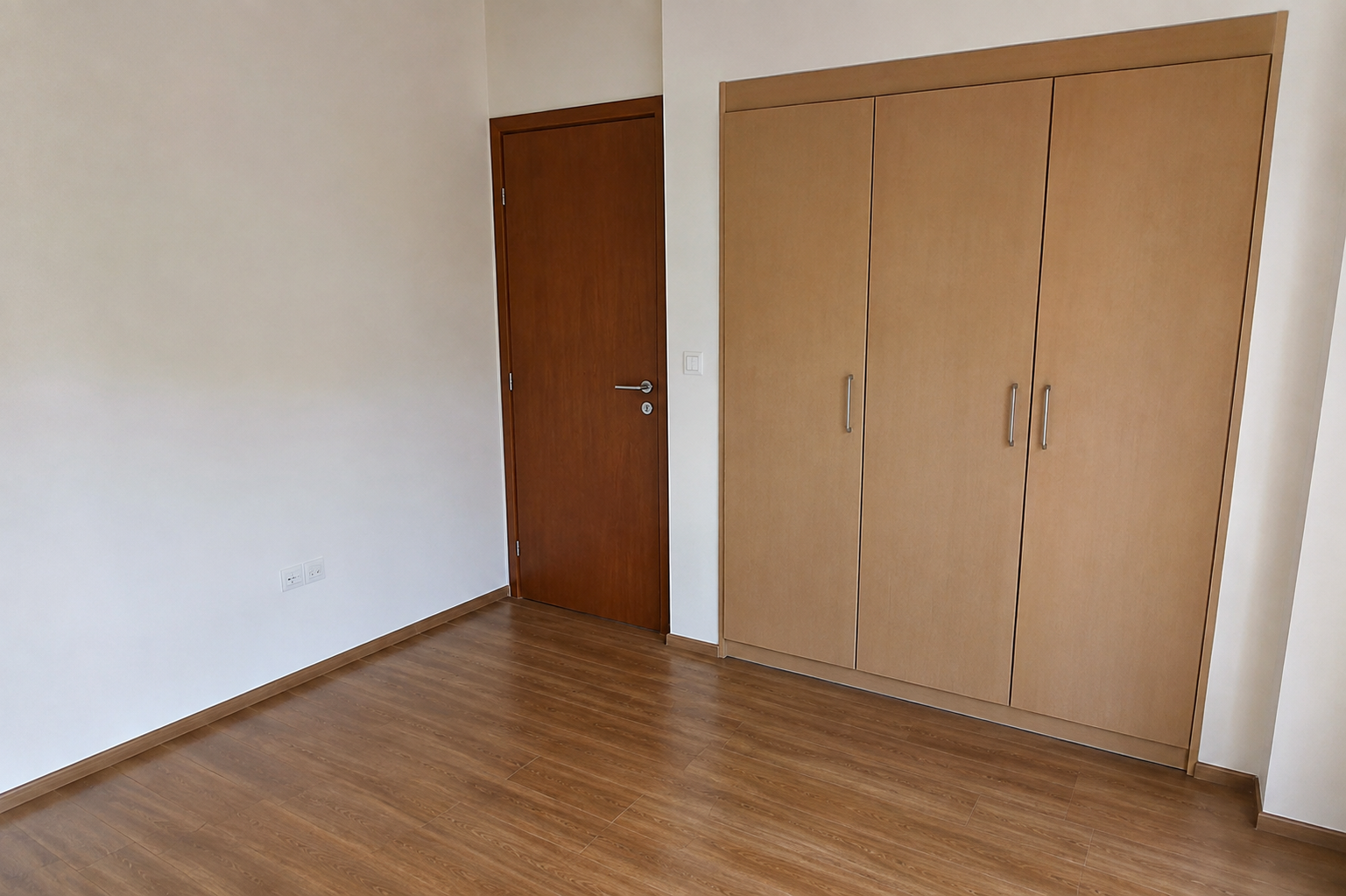 Minimal Beige Bedroom with Built-In Wardrobe Minimal Beige Bedroom with Built-In Wardrobe
